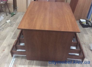 Изготовление офисных столов на заказ КИев