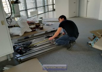 Установка офисных столов